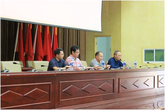 说明: D:\1、学办办公资料(2019年9月1日开始)\管理公司2015年至2019年员工工作资料\2018年管理员工工作\2018年迎新工作\2018年入学教育新闻稿\QQ图片20180926164052.png